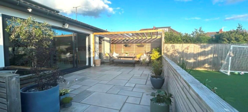 Garden walls, patios and fencing